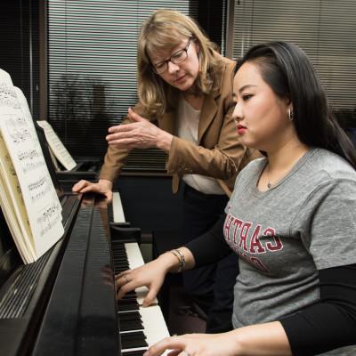 在2021-22学年，bv伟德ios下载学院开设了音乐教育学士学位课程.